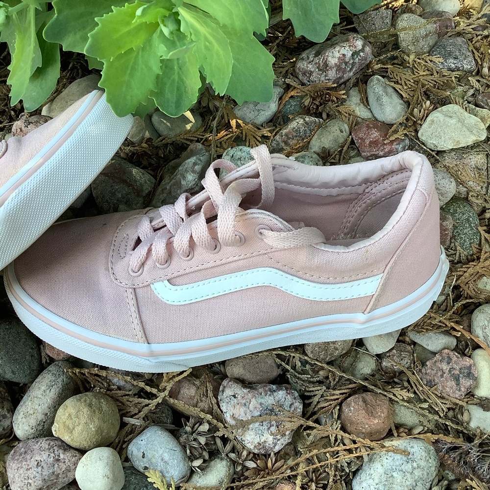 Vans Old Skool Sneakers Light Pink Sz 2.5 - Picture 2 of 5